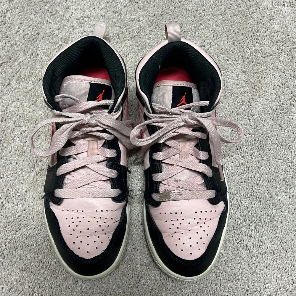 Nike Jordan 1 Mid Atmosohere